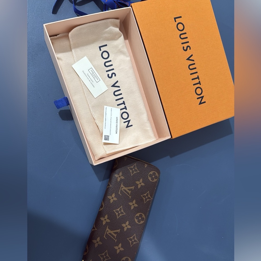 Louis Vuitton Clemence